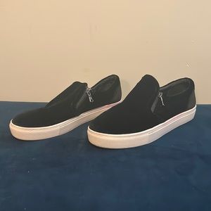 Steve Madden black suede slip-ons